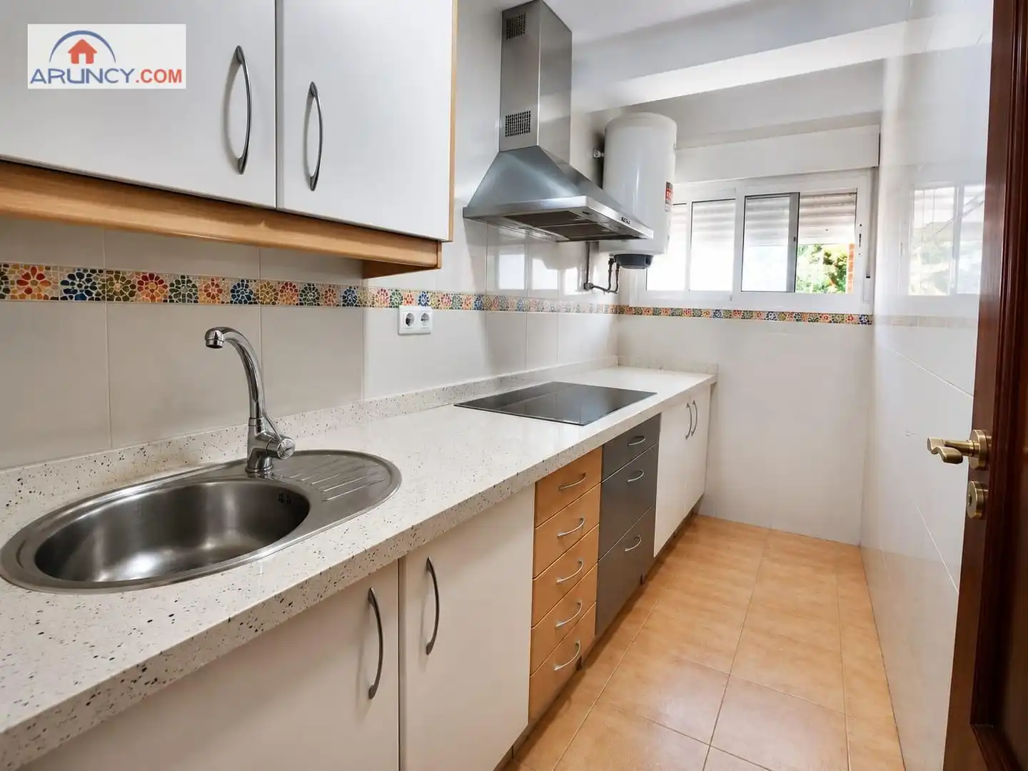 Cocina de Piso en venta en Sevilla con Aire acondicionado, Terraza y Amueblado