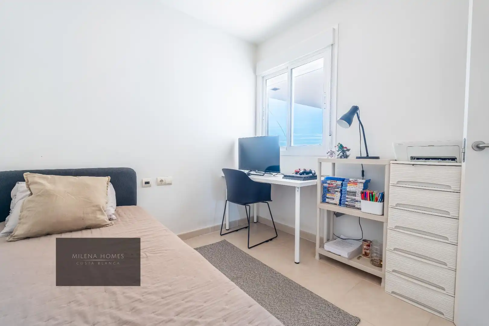 Habitación de Apartamento en venta en Orihuela con Aire acondicionado, Calefacción y Amueblado