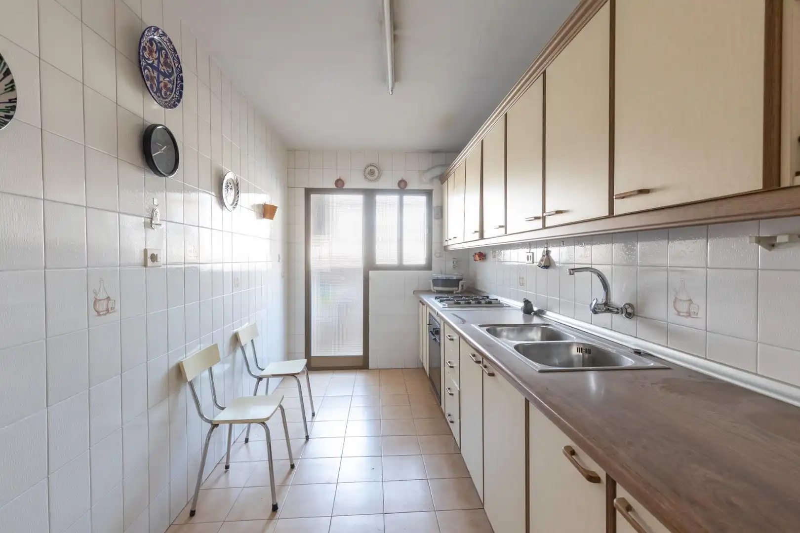 Kitchen of Flat for sale in Granada  with Air Conditioner, Terrace and Balcony