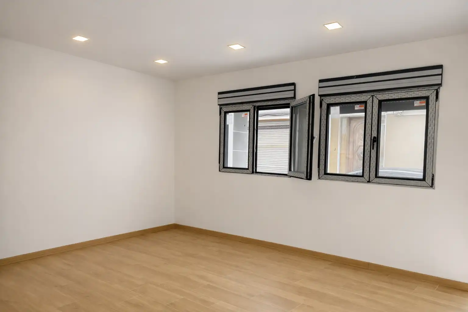 Planta baja en venta en Vilanova i la Geltrú con Horno