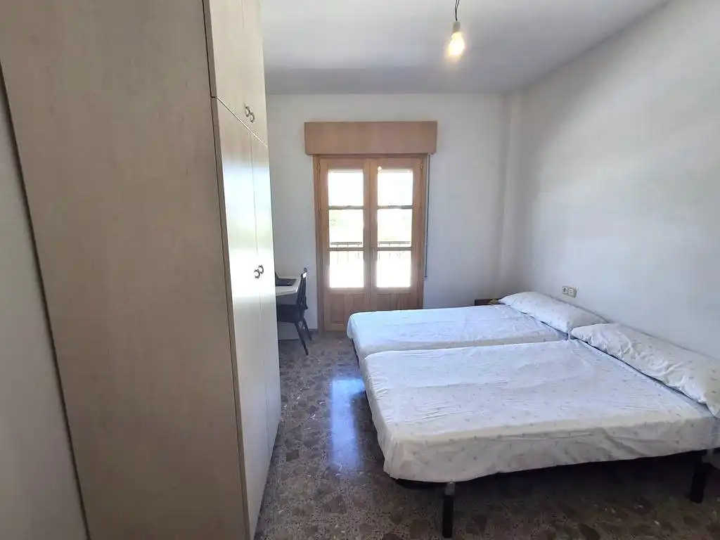 Habitación de Casa o chalet en venta en La Roda con Calefacción, Terraza y Trastero
