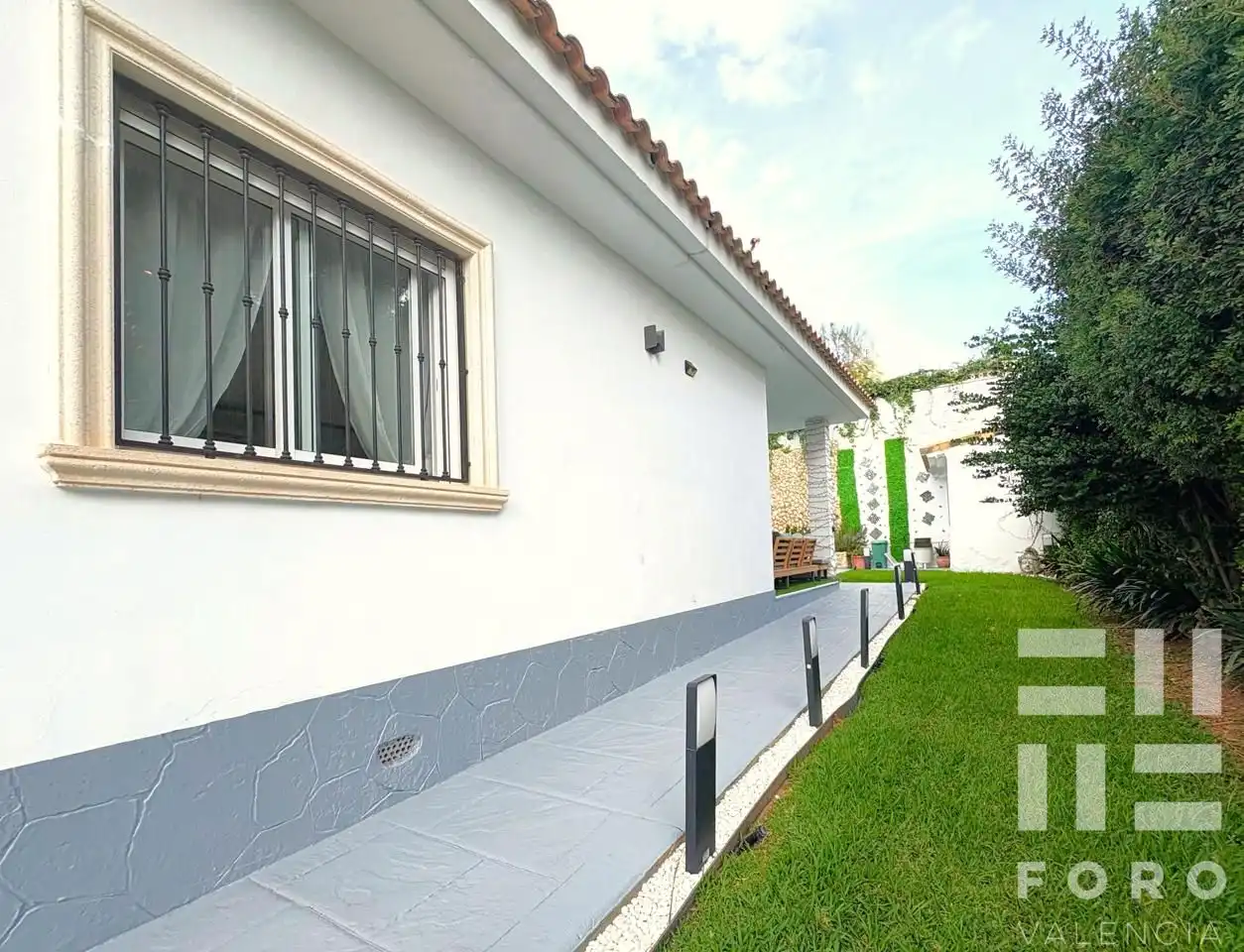 Vista exterior de Casa o chalet en venta en L'Eliana con Aire acondicionado, Jardín privado y Terraza