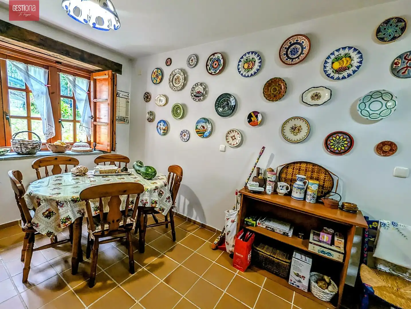 Cocina de Casa o chalet en venta en Escalante con Jardín privado y Balcón