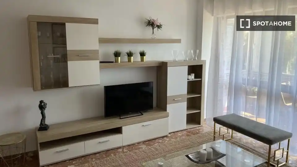 Room in Martiricos - La Roca - La Rosaleda