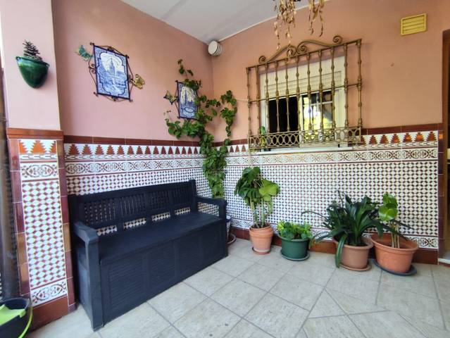 Casa adosada en Venta en Casco Antiguo