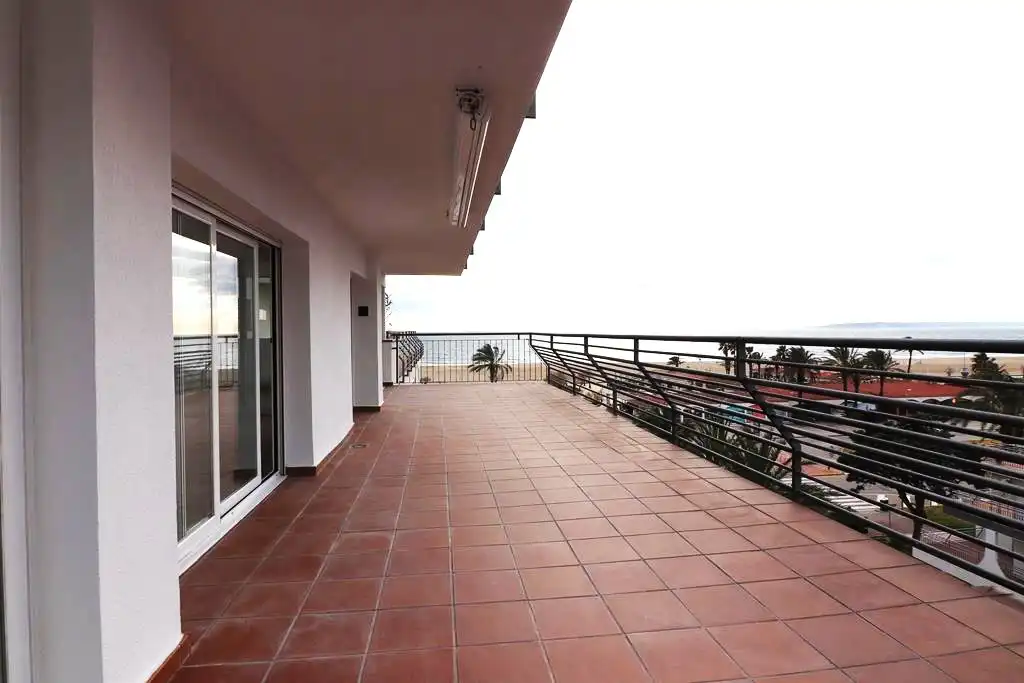 Terrace of Attic for sale in Empuriabrava  with Air Conditioner