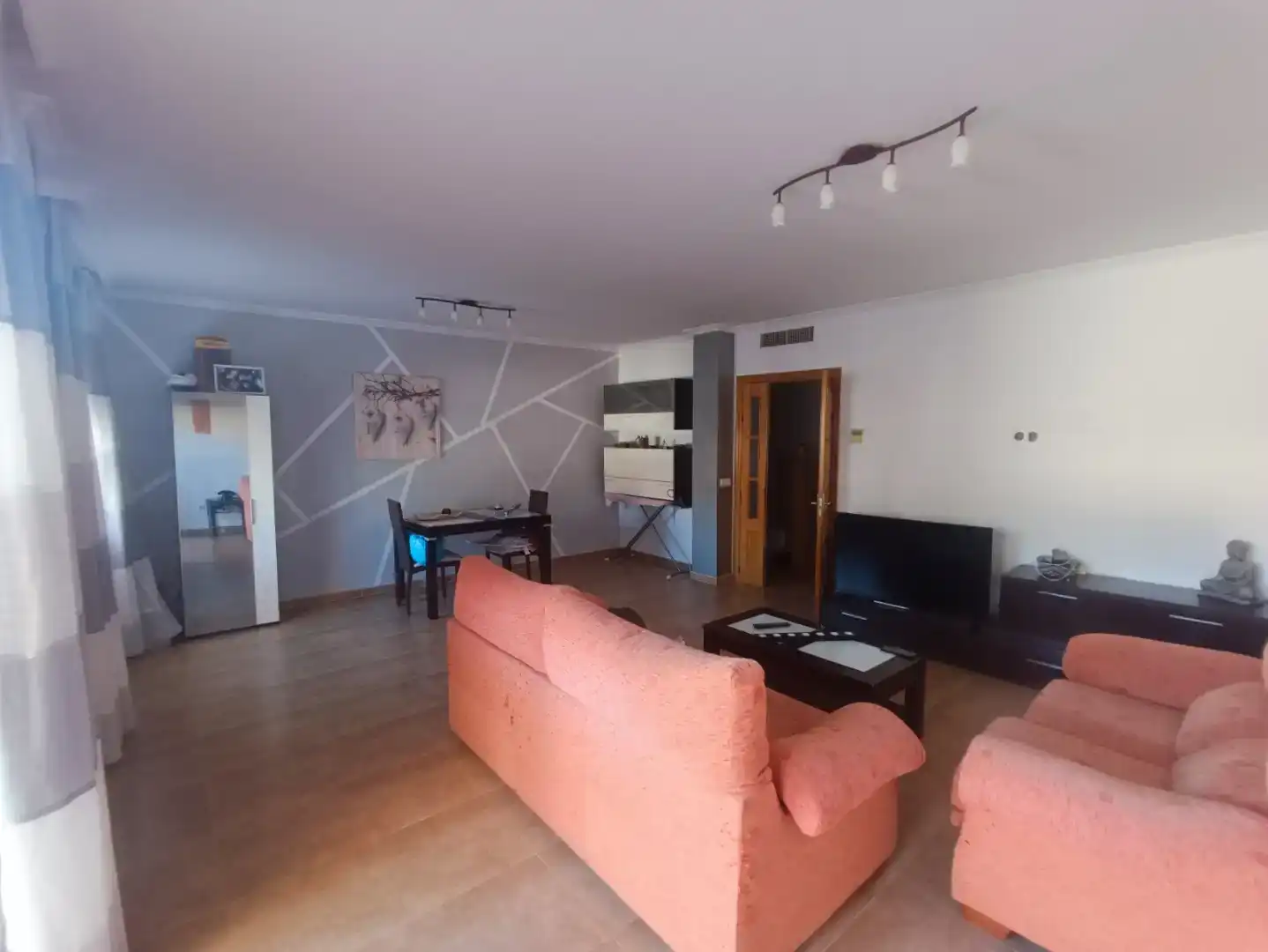 Sala d'estar de Casa adosada en venda en Recas amb Aire condicionat