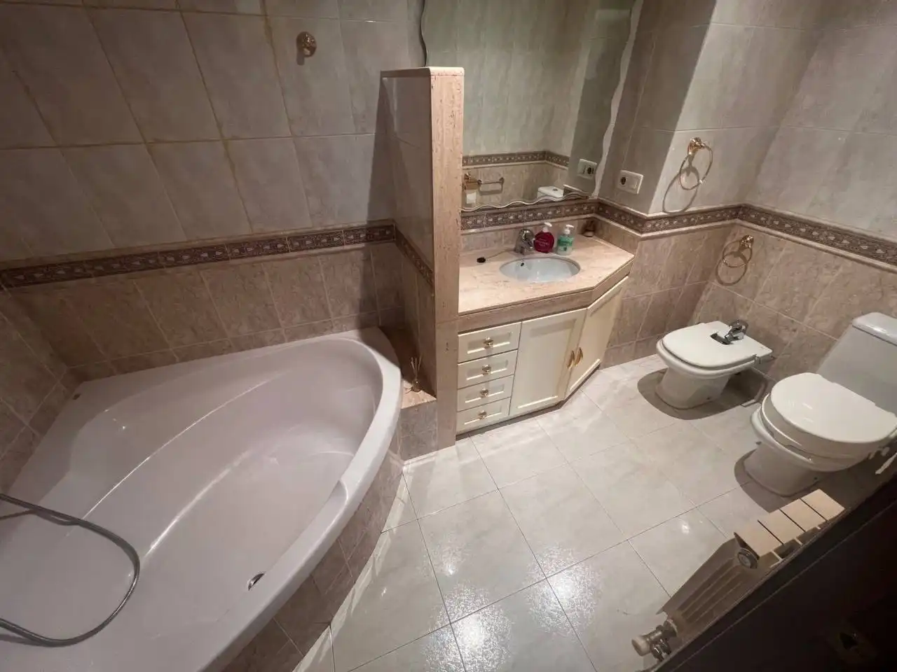Baño de Apartamento en venta en Manresa con Aire acondicionado, Calefacción y Terraza