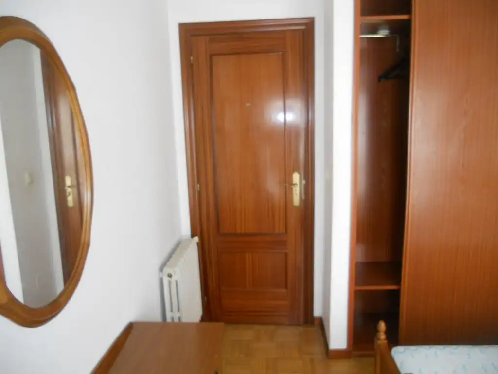 Piso en venta en Ames con Calefacción, Trastero y Amueblado