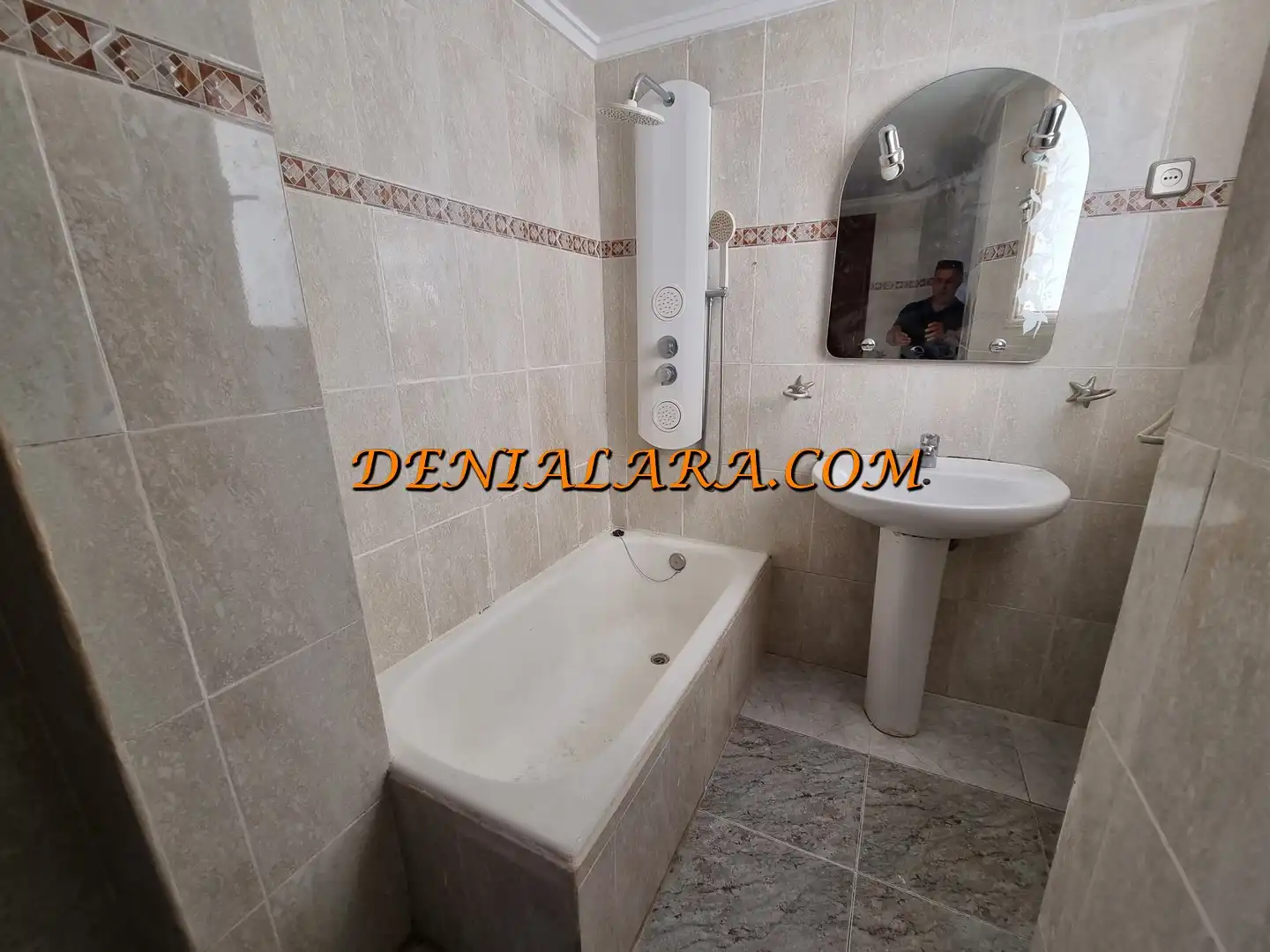 Bathroom of Flat for sale in Dénia  with Air Conditioner, Terrace and Storage room