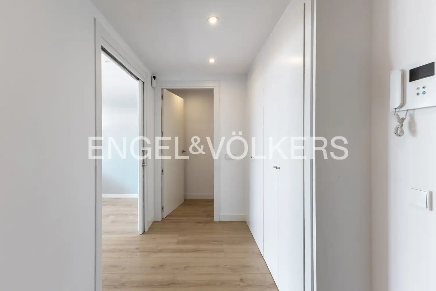 Flat for rent in Valencia  with Air Conditioner, Heating and Terrace