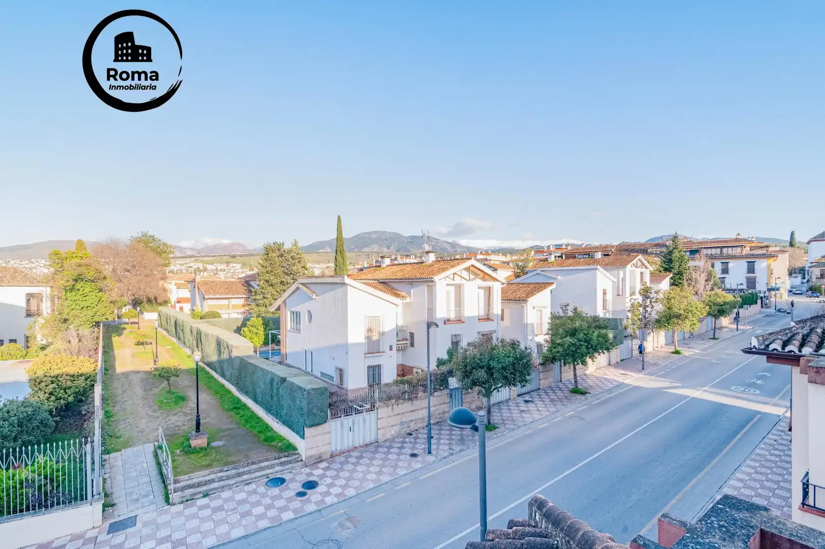 Vista exterior de Ático en venta en La Zubia con Aire acondicionado, Calefacción y Terraza