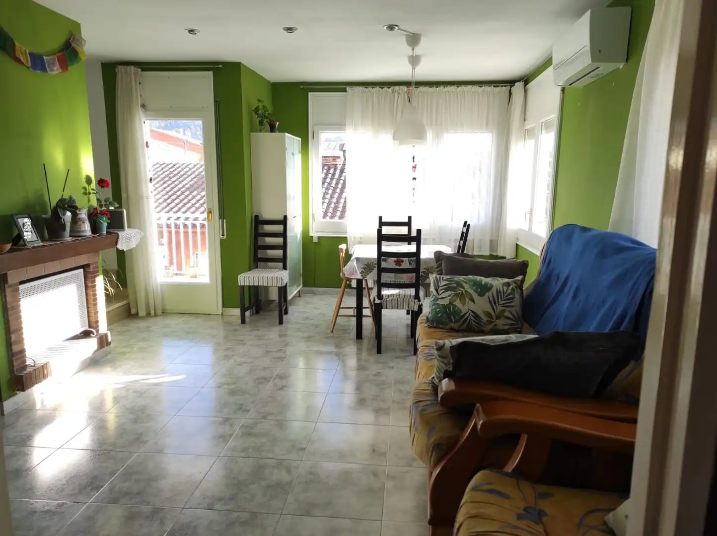 Sala de estar de Casa adosada en venta en Breda con Aire acondicionado, Calefacción y Jardín privado