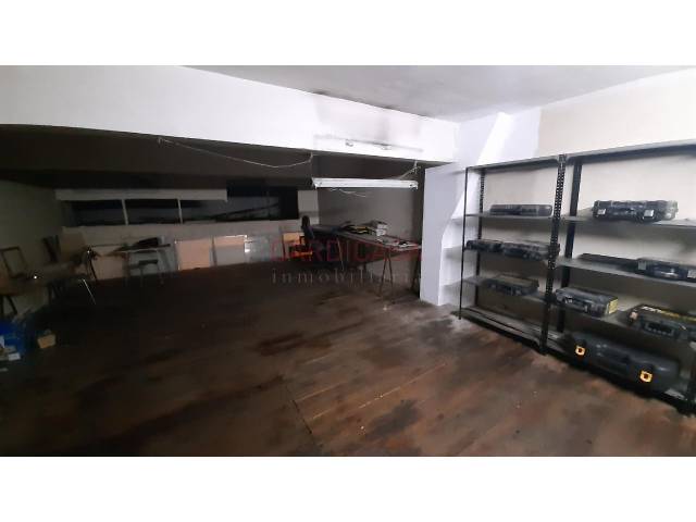 Local comercial en Alquiler en Angustias en Camelias - Pi y Margall