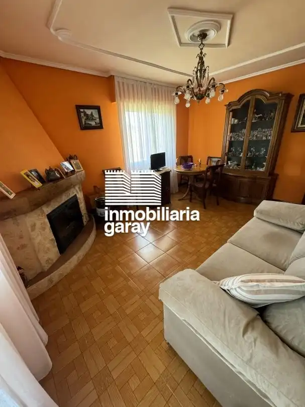 Sala d'estar de Pis en venda en Merindad de Valdeporres amb Calefacció, Moblat i Balcó