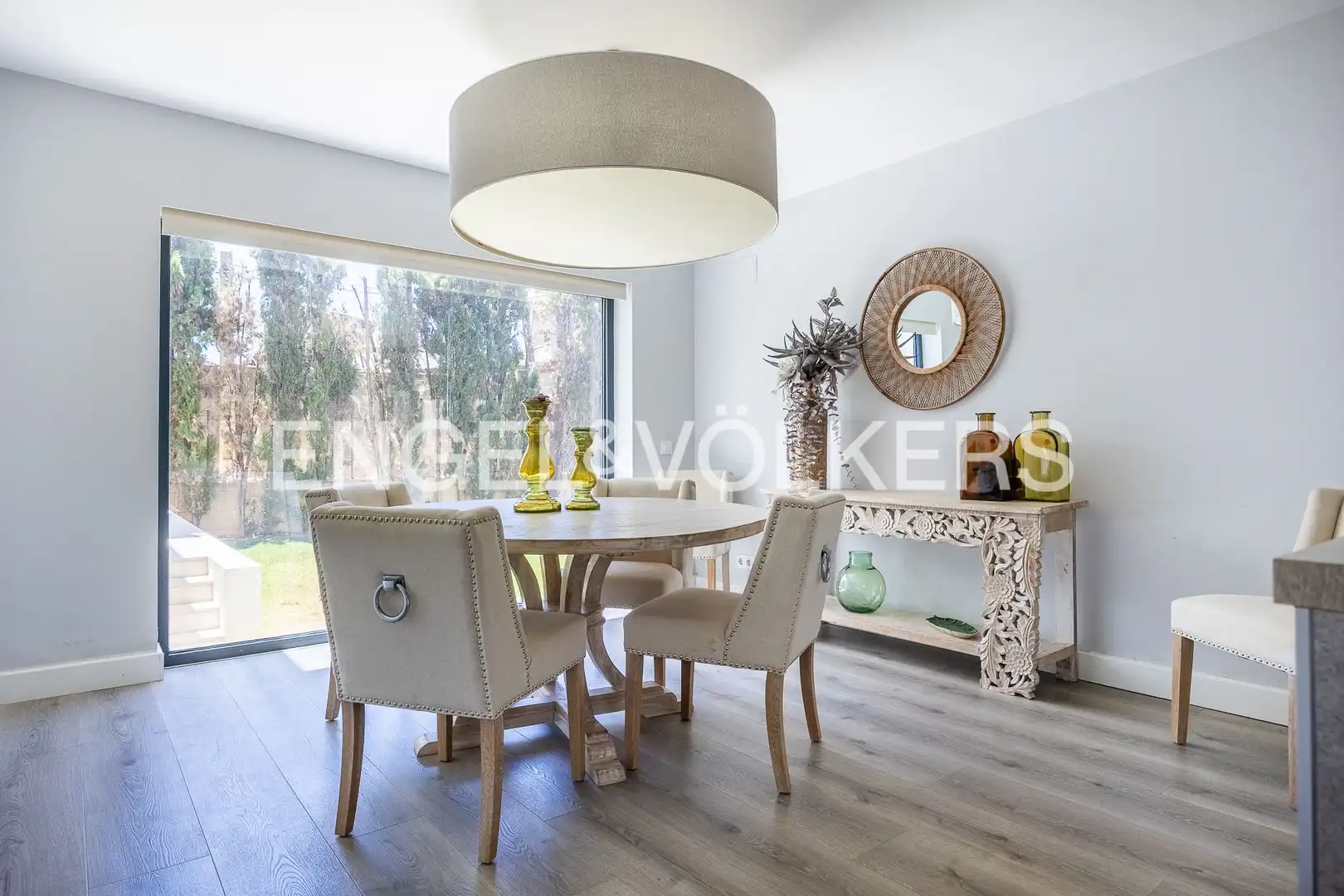 Comedor de Casa o chalet en venta en Dos Hermanas con Aire acondicionado, Calefacción y Jardín privado