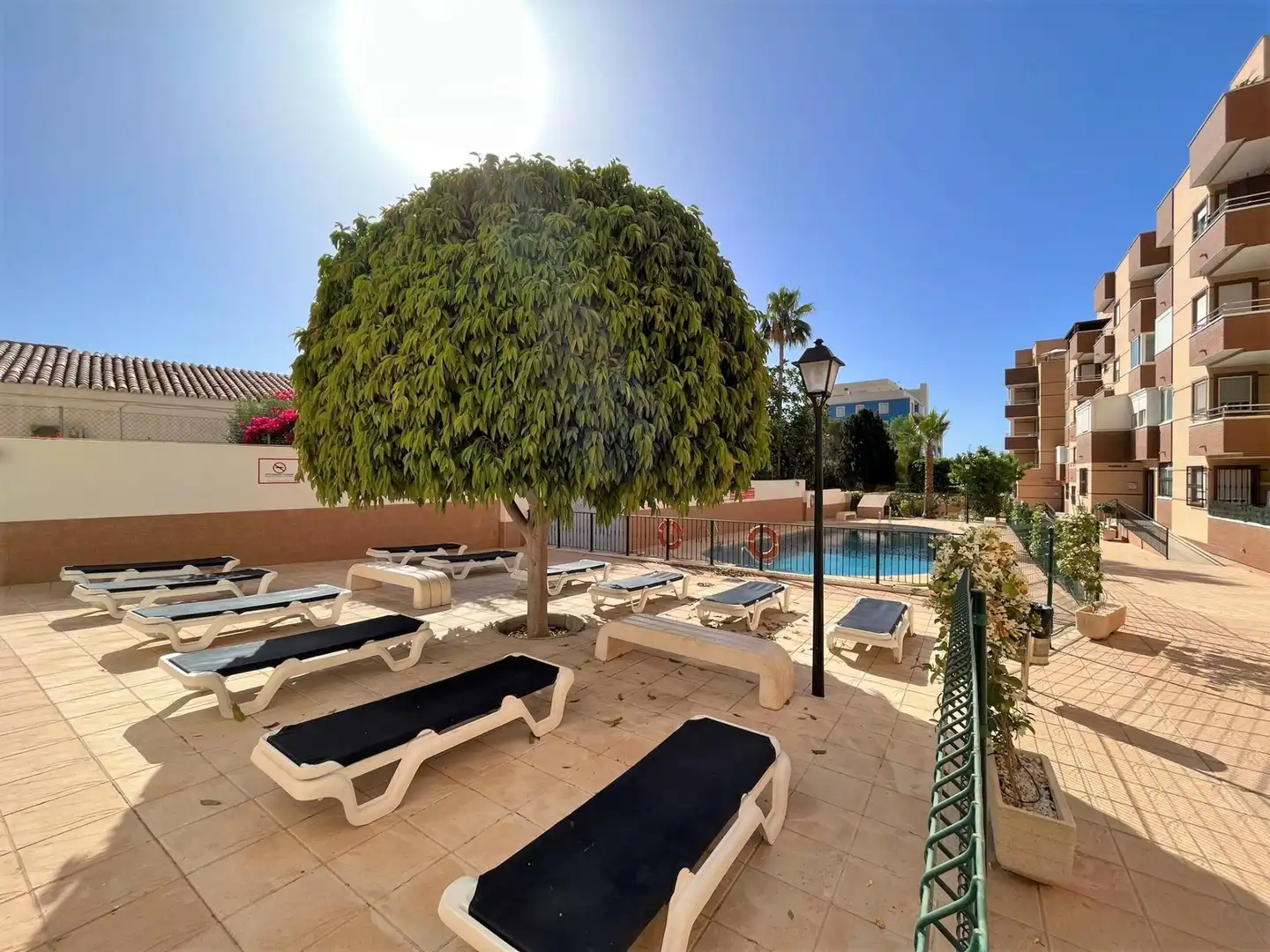 Swimming pool of Flat for sale in Roquetas de Mar  with Air Conditioner, Heating and Terrace