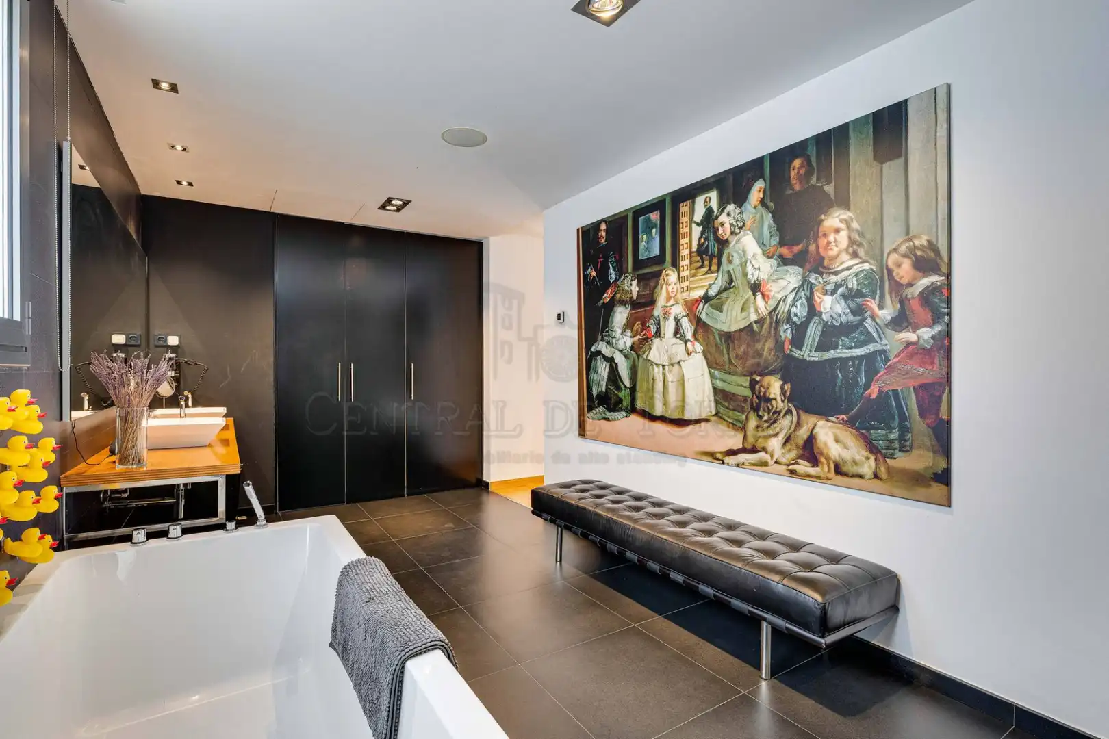 Sala d'estar de Casa o xalet en venda en Sant Cugat del Vallès amb Aire condicionat, Calefacció i Jardí privat