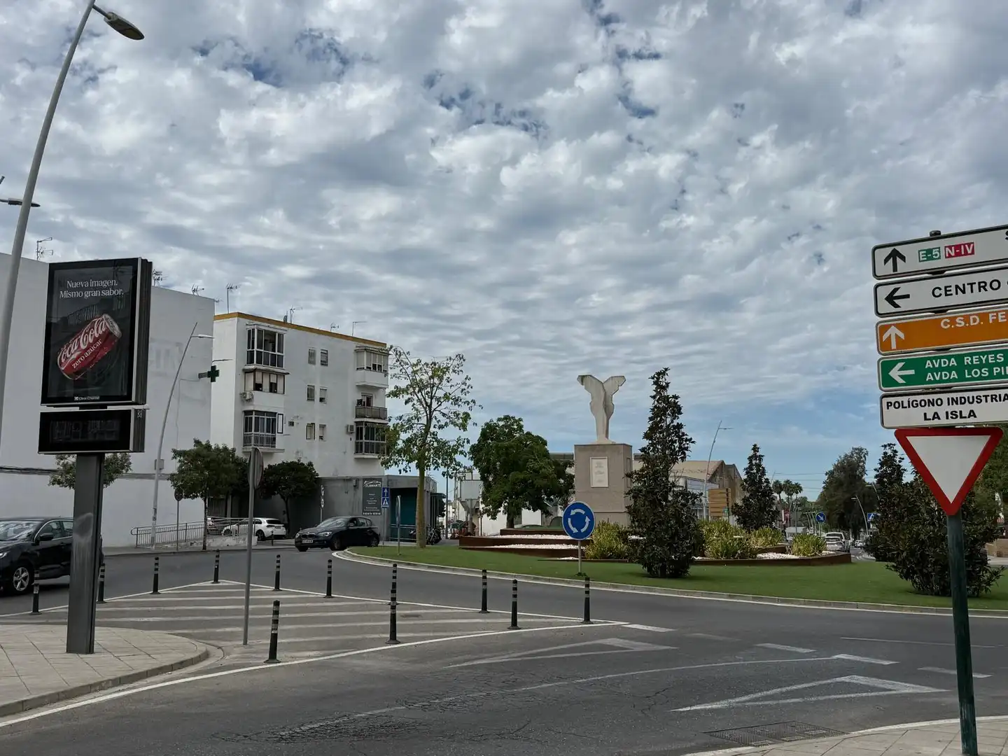 Vista exterior de Pis en venda en Dos Hermanas amb Aire condicionat, Traster i Moblat