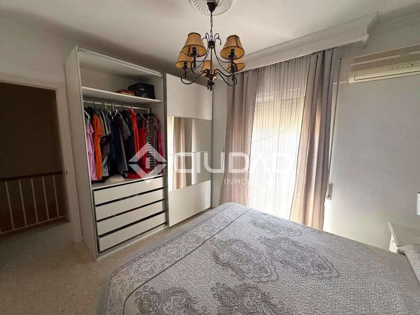Dormitori de Casa adosada en venda en Sanlúcar de Barrameda amb Aire condicionat i Terrassa