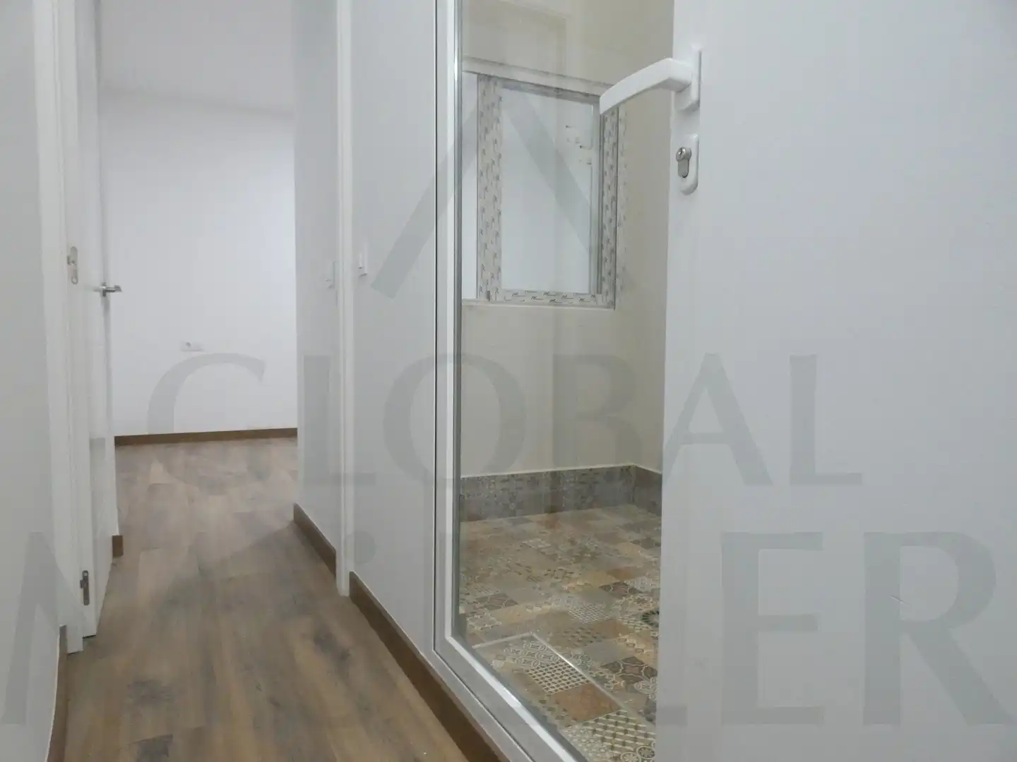 Baño de Piso en venta en Cartagena con Parquet, Trastero y Balcón