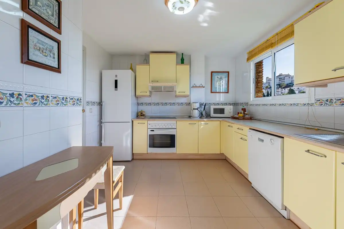 Kitchen of Apartments for sale in Benalmádena  with Terrace and Community pool