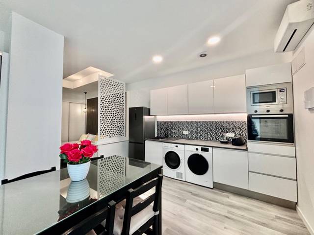 Piso en Alquiler en Calle FRAY JUAN MONZO en En Corts - Doctor Waksman