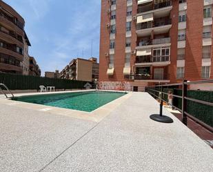 Swimming pool of Flat for sale in Valdemoro