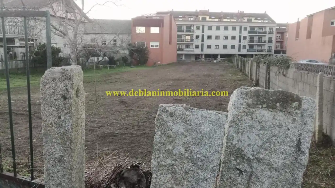 Terreny residencial en venda a Tui