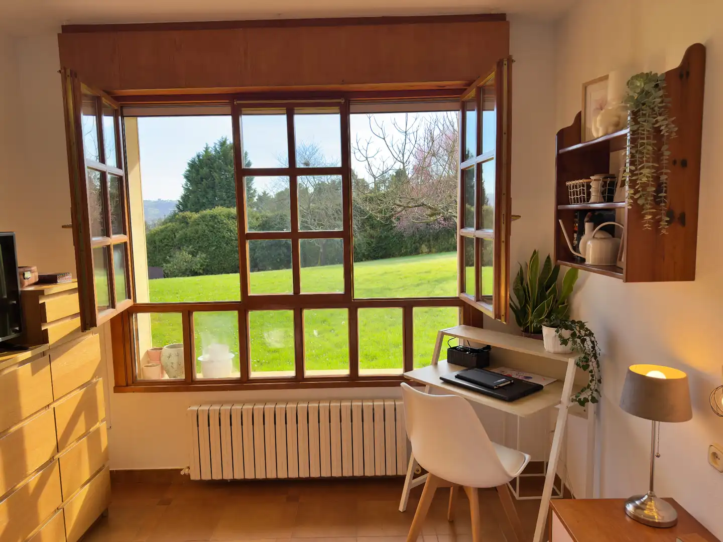 Jardí de Casa o xalet en venda en Gijón  amb Calefacció, Parquet i Terrassa