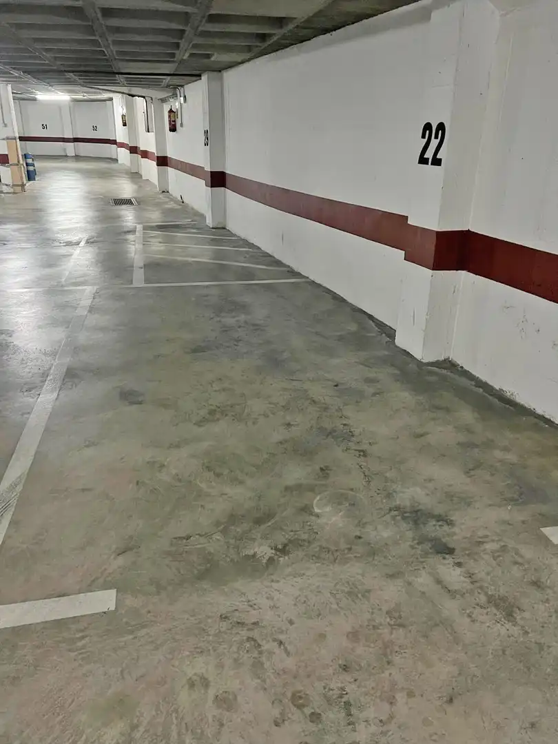 Plaza de parking en el centro de Guardamar del Segura, imatge 2