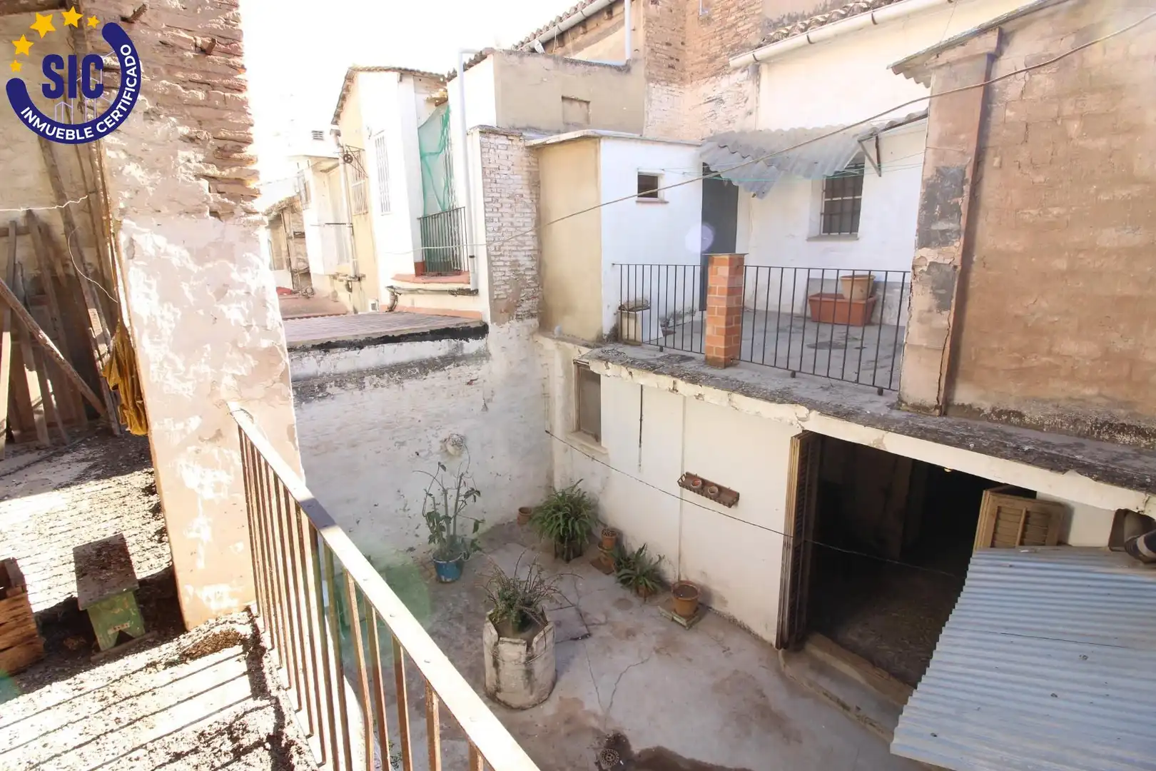 Vista exterior de Casa o chalet en venta en Valencia con Terraza y Alarma