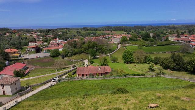 Terreno residencial en Venta en Calle Porrua, 32A en Celorio - Poó - Parres