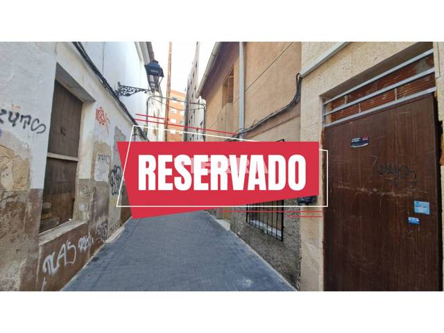 Casa adosada en Venta en Calle Val en Alcantarilla