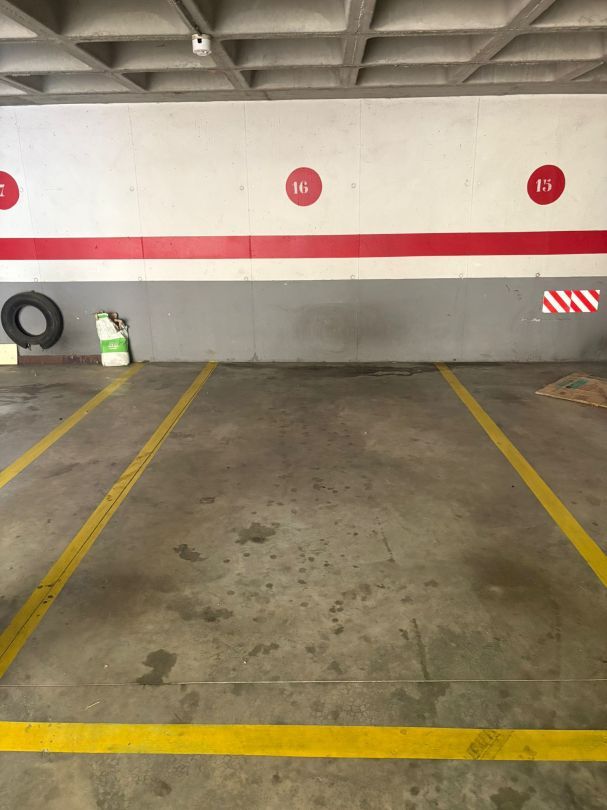 Aparcament de Garatge en venda en  Huesca Capital