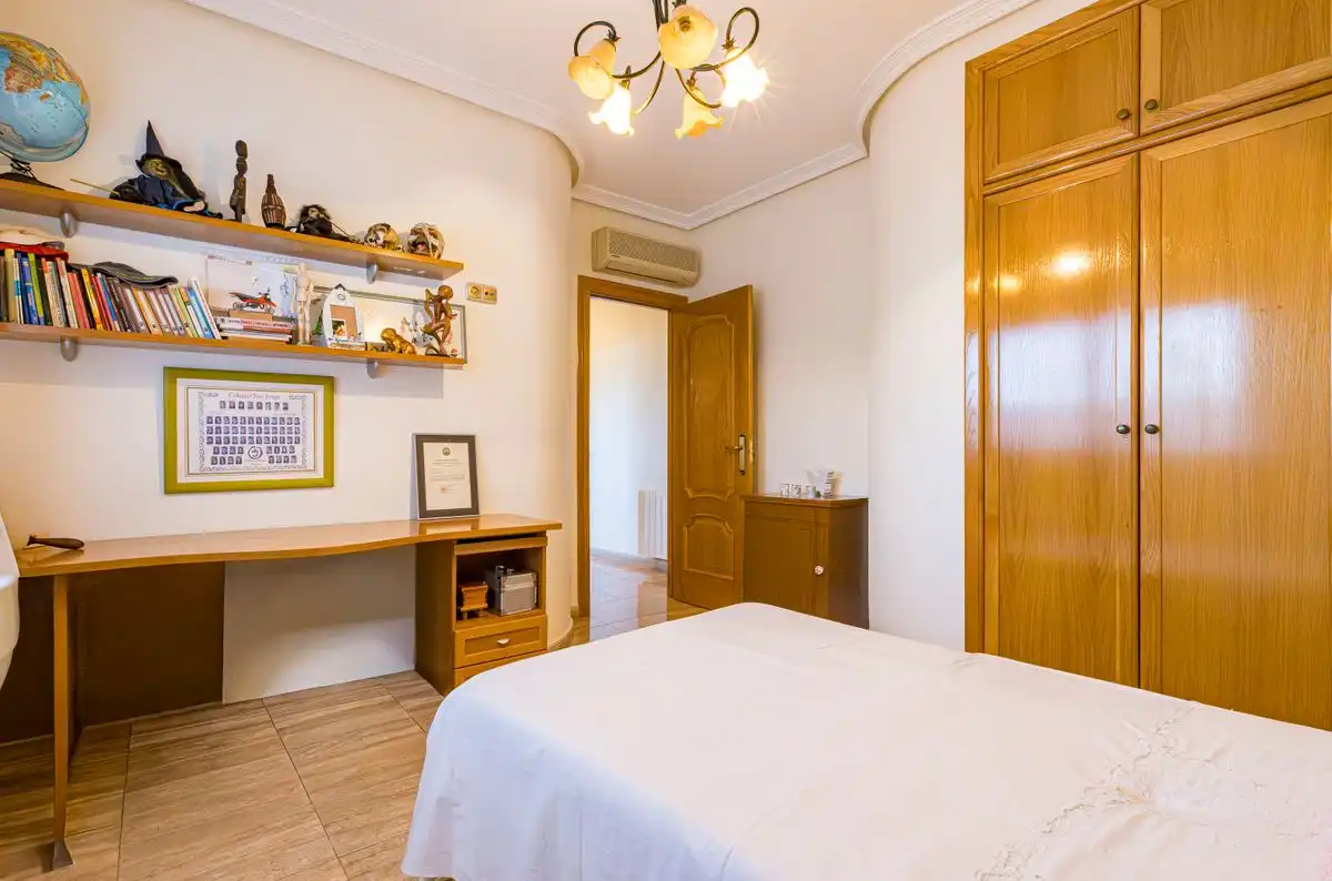 Habitación de Casa o chalet en venta en Alguazas con Aire acondicionado, Calefacción y Jardín privado