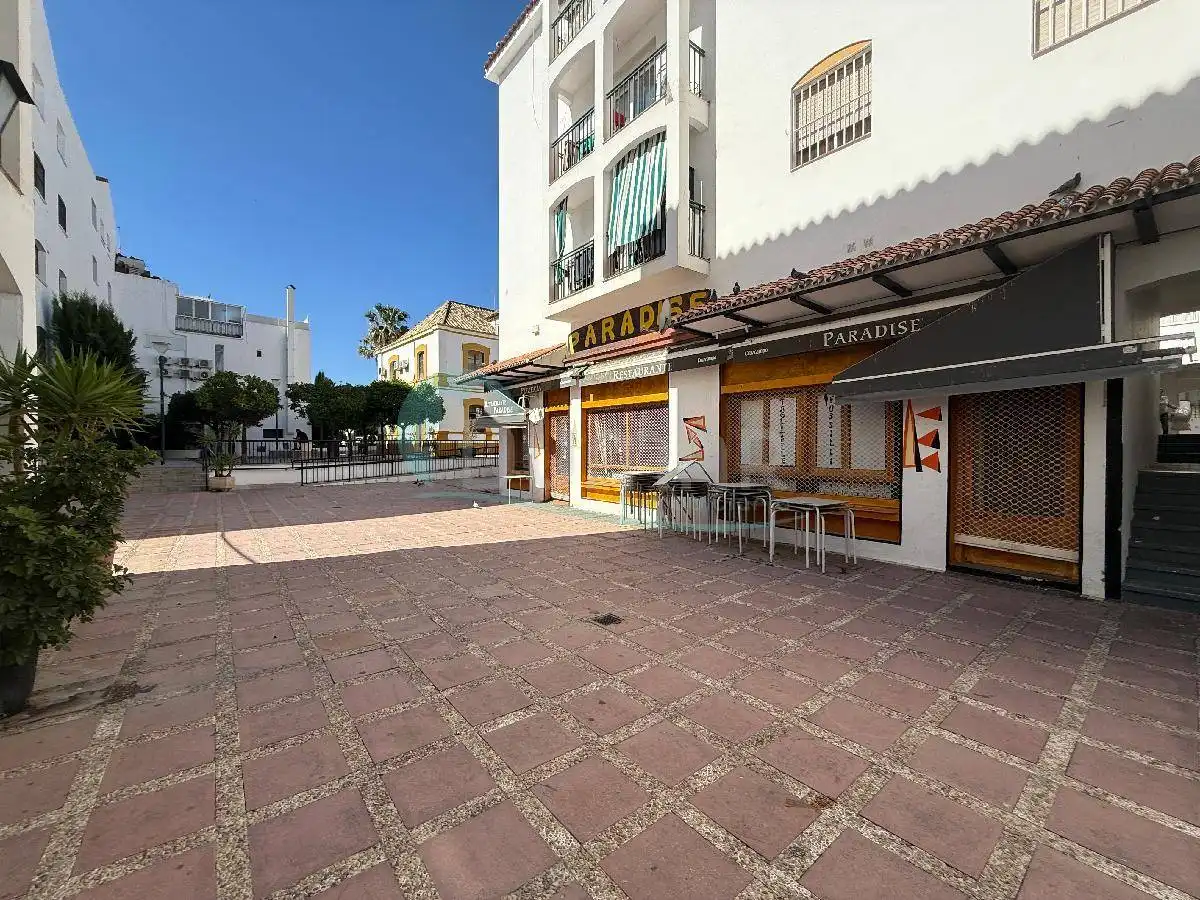 Local comercial en venta en San Pedro de Alcántara, imagen 2
