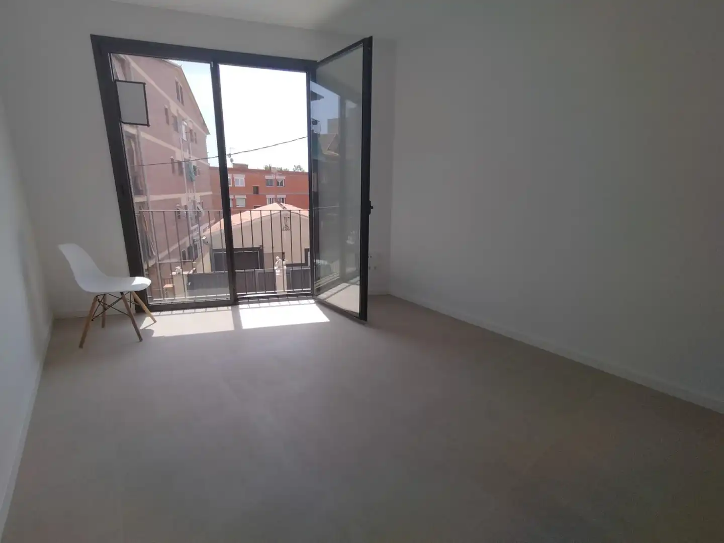 Dormitori de Casa adosada de lloguer en Santa Coloma de Gramenet amb Aire condicionat, Calefacció i Terrassa