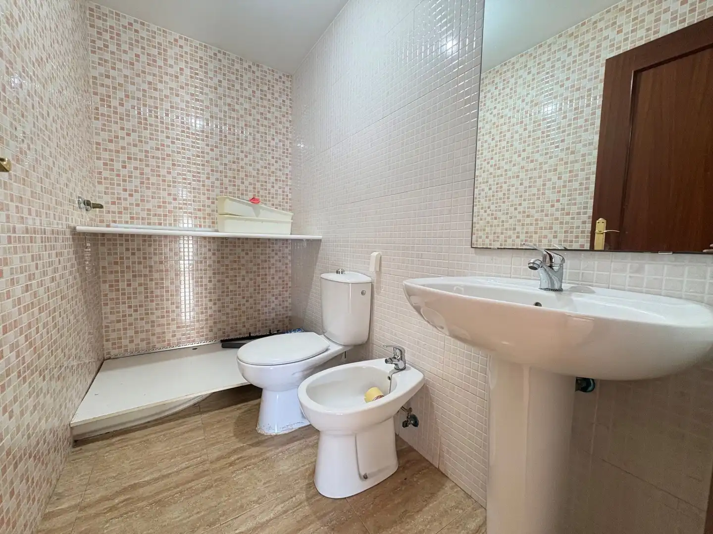 Badezimmer von Wohnung zum Verkauf in Núcleo urbano