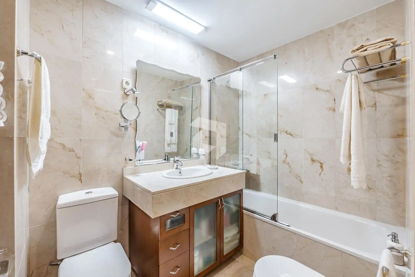 Baño de Ático en venta en Pozuelo de Alarcón con Aire acondicionado, Calefacción y Terraza
