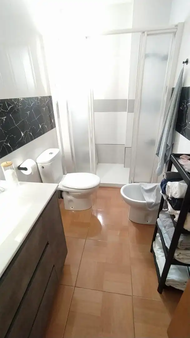 Bany de Pis en venda en Málaga amb Aire condicionat, Terrassa i Balcó