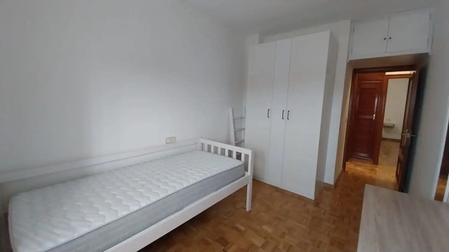 Habitación de Piso de alquiler en Jaén con Aire acondicionado, Calefacción y Parquet