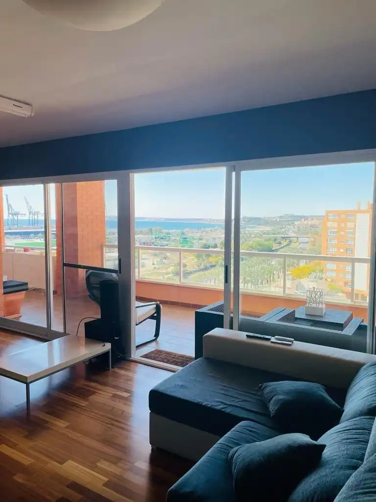 Sala d'estar de Pis de lloguer en Alicante / Alacant amb Calefacció, Jardí privat i Terrassa