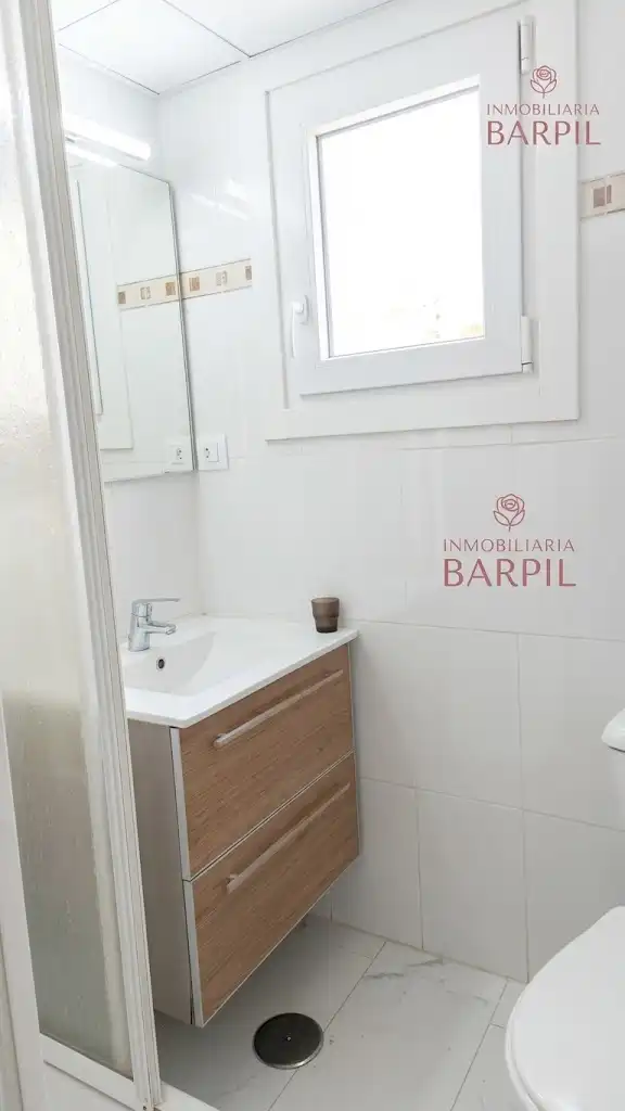 Bany de Apartament de lloguer en Centro Urbano