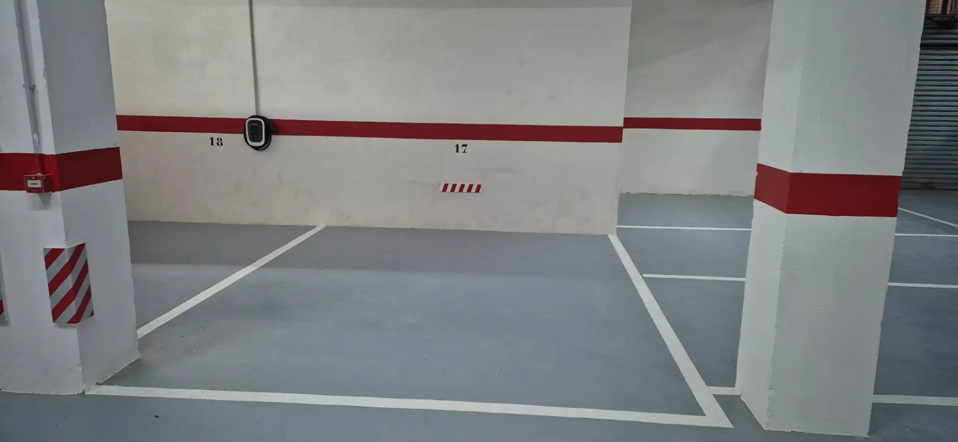 Parking of Garage for rent in Alfafar