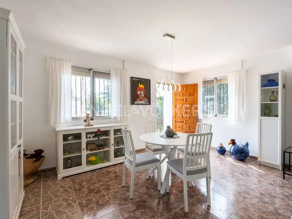 Menjador de Casa o xalet en venda en Alberic amb Aire condicionat, Calefacció i Jardí privat