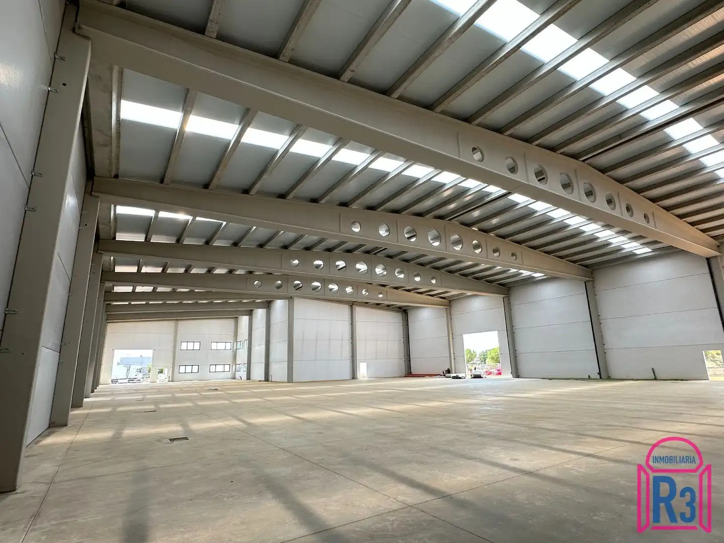 Nave industrial in affitto a V3
