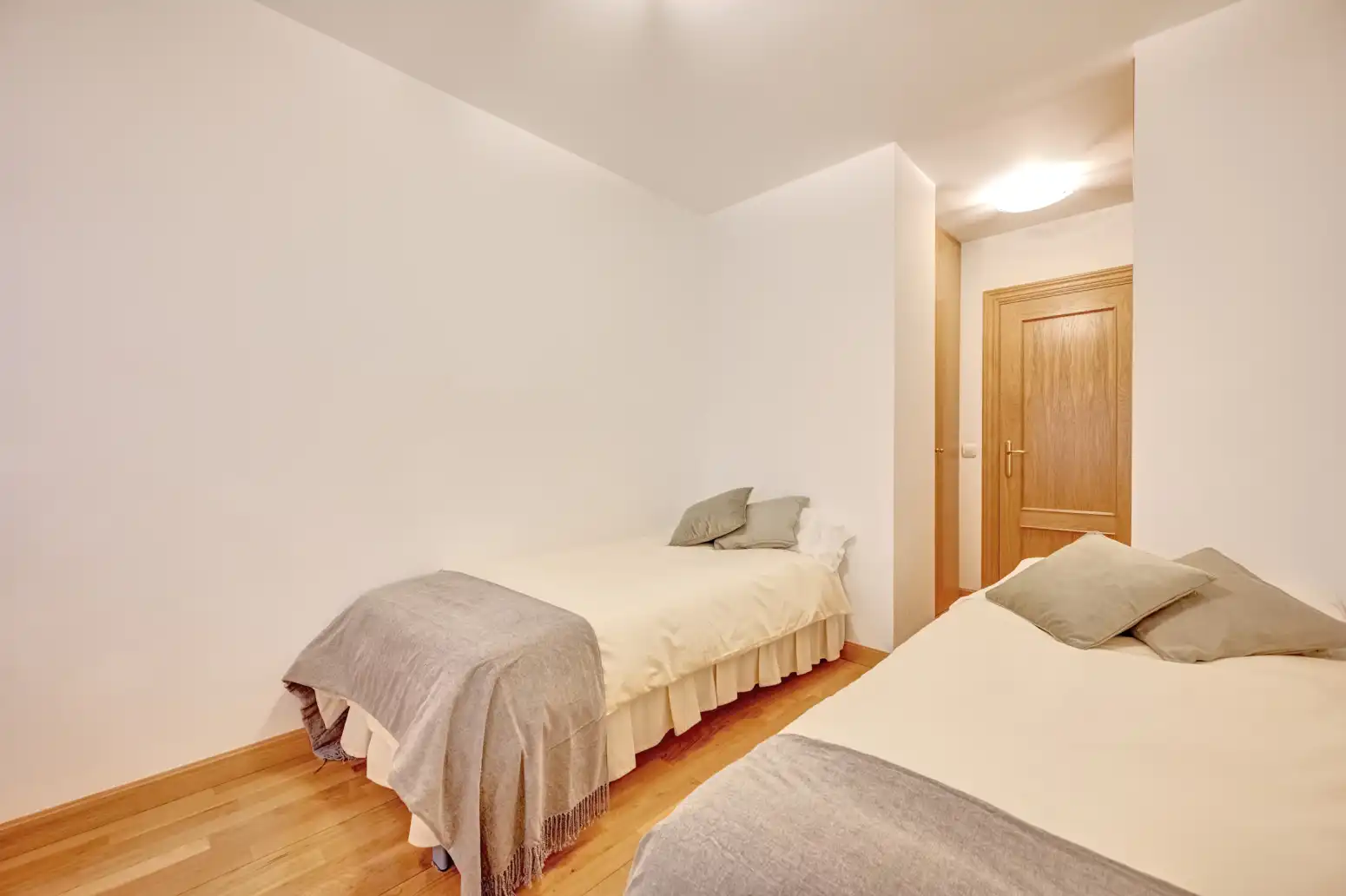 Bedroom of Flat for sale in  Pamplona / Iruña  with Heating, Parquet flooring and Storage room
