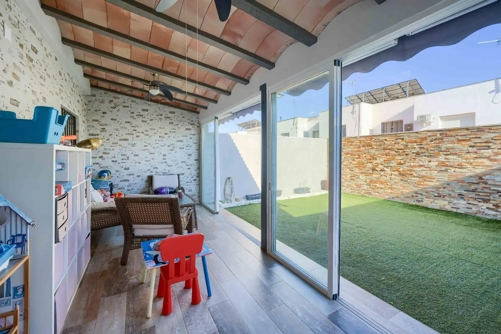 Terraza de Casa adosada en venta en Bormujos con Aire acondicionado, Jardín privado y Terraza