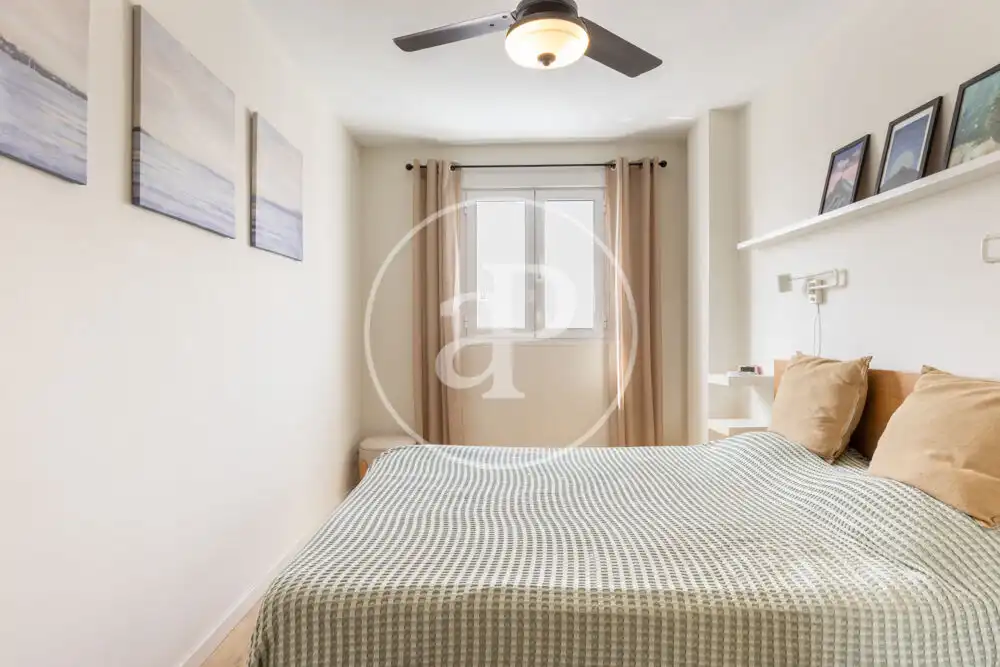 Schlafzimmer von Dachboden zum Verkauf in Valencia mit Klimaanlage, Heizung und Privatgarten